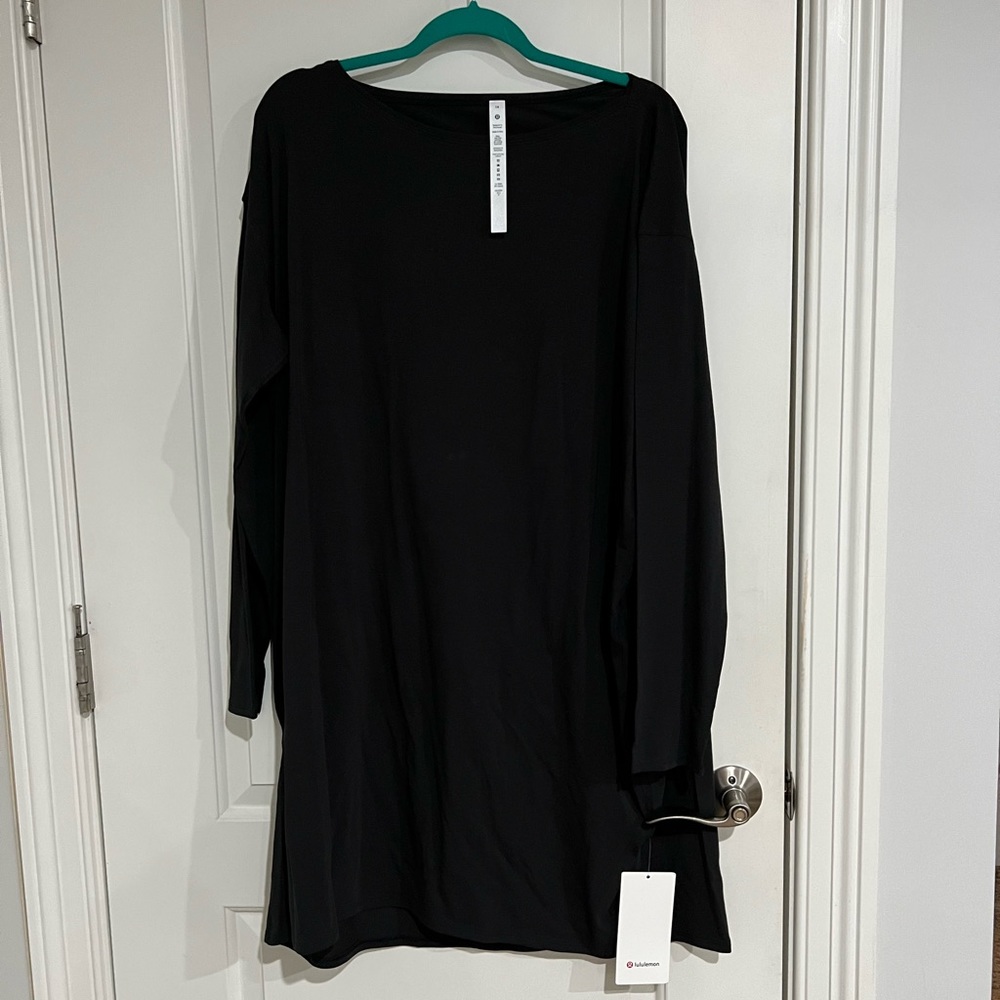 Lululemon back in action dress